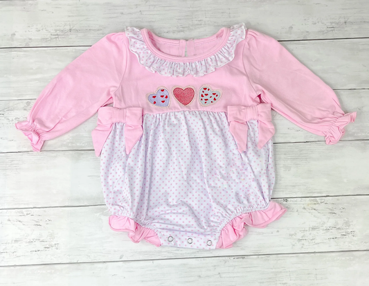 10.11 LR2766 Pre order No Moq Baby Girls Long Sleeve Hearts Bows Valentine Ruffle Rompers