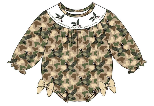 11.10 LR2896 Pre Order No moq Baby Girls Green Brown Camo Ducks Ruffle Long Sleeve Hunting Rompers