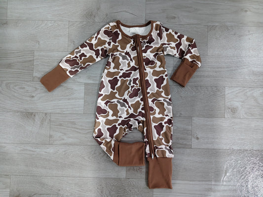 7.2 LR2948 Sample No Moq Baby Boys Khaki Camo Southern Two Way Zip Convertible Rompers