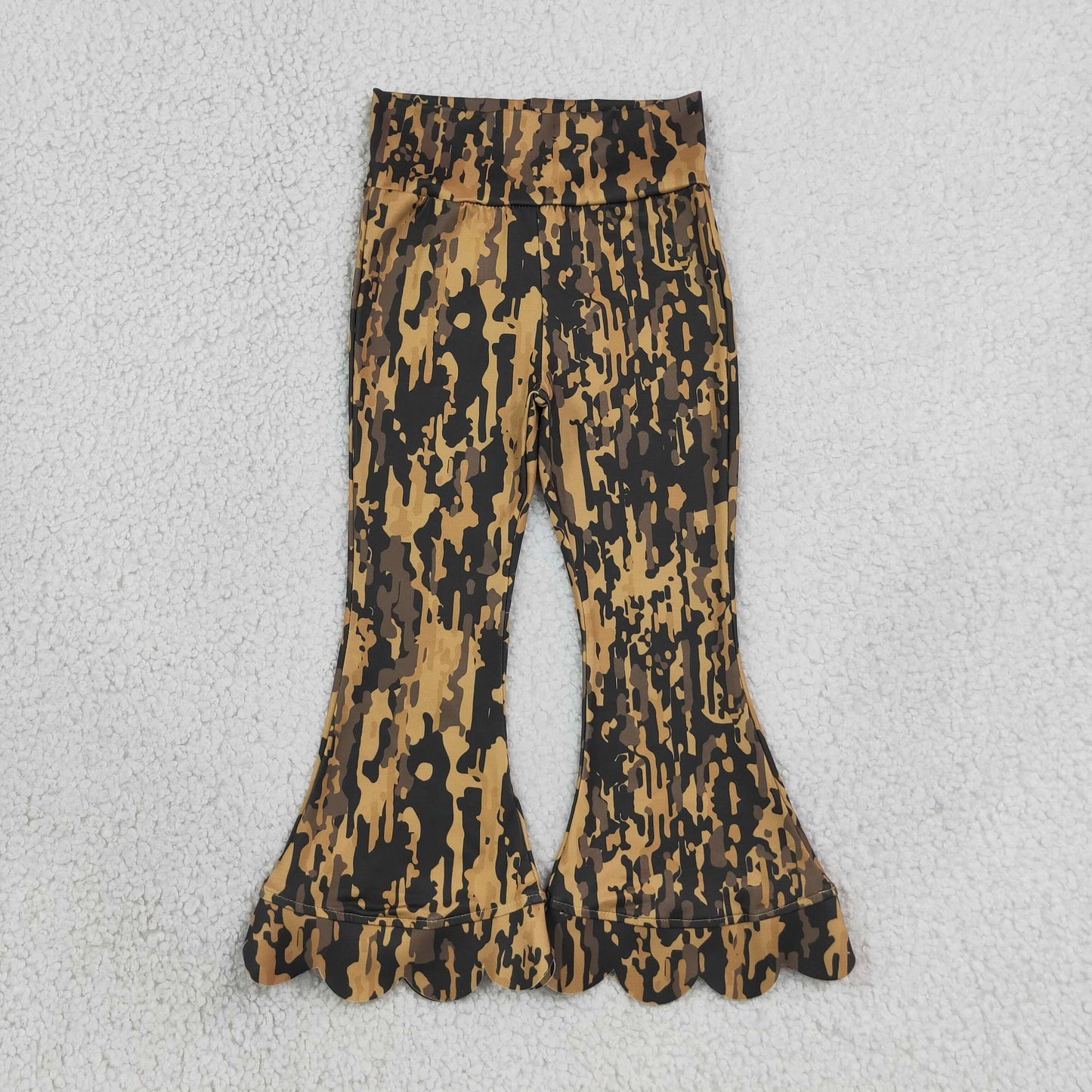 P1039 RTS NO MOQ （In stock）milk silk  Baby Girls Southern Leaves Camo Scallop Bell Bottom Pants