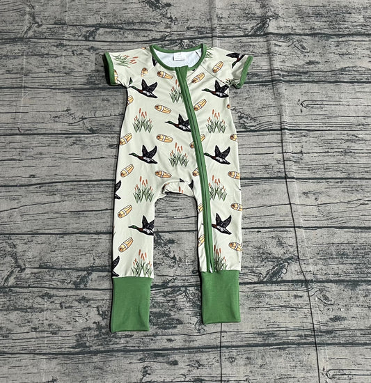 11.21 SR3498 Sample No Moq Baby Boys Green Ducks Calls Hunting Two Way Zip Convertible Rompers
