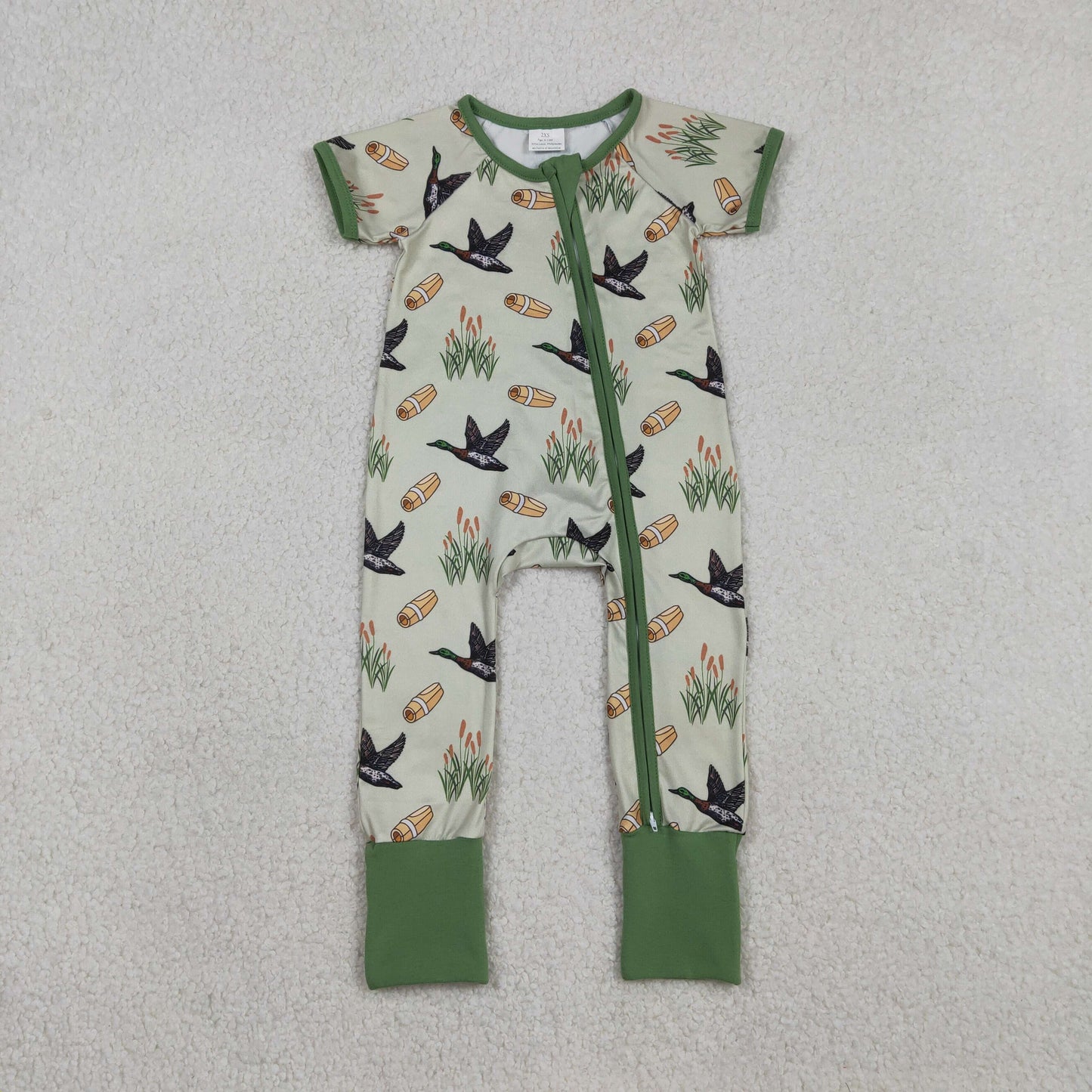 12.17 RTS NO MOQ （In stock）SR3498 Baby Boys Green Ducks Calls Hunting Two Way Zip Convertible Rompers