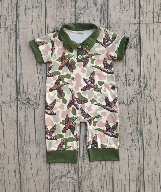 12.8 SR3634 Sample No Moq Baby Boys Ducks Camo Hunting Button Footie Rompers