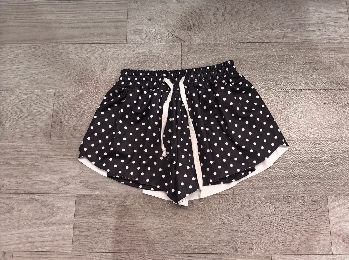 SS0975 Sample No Moq Yoga fabric Adult Women Black Polka Dots Yoga Active Butterfly Shorts Bottom