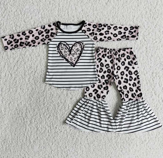 6 A30-15 Valentine Heart Leopard Girl Outfits