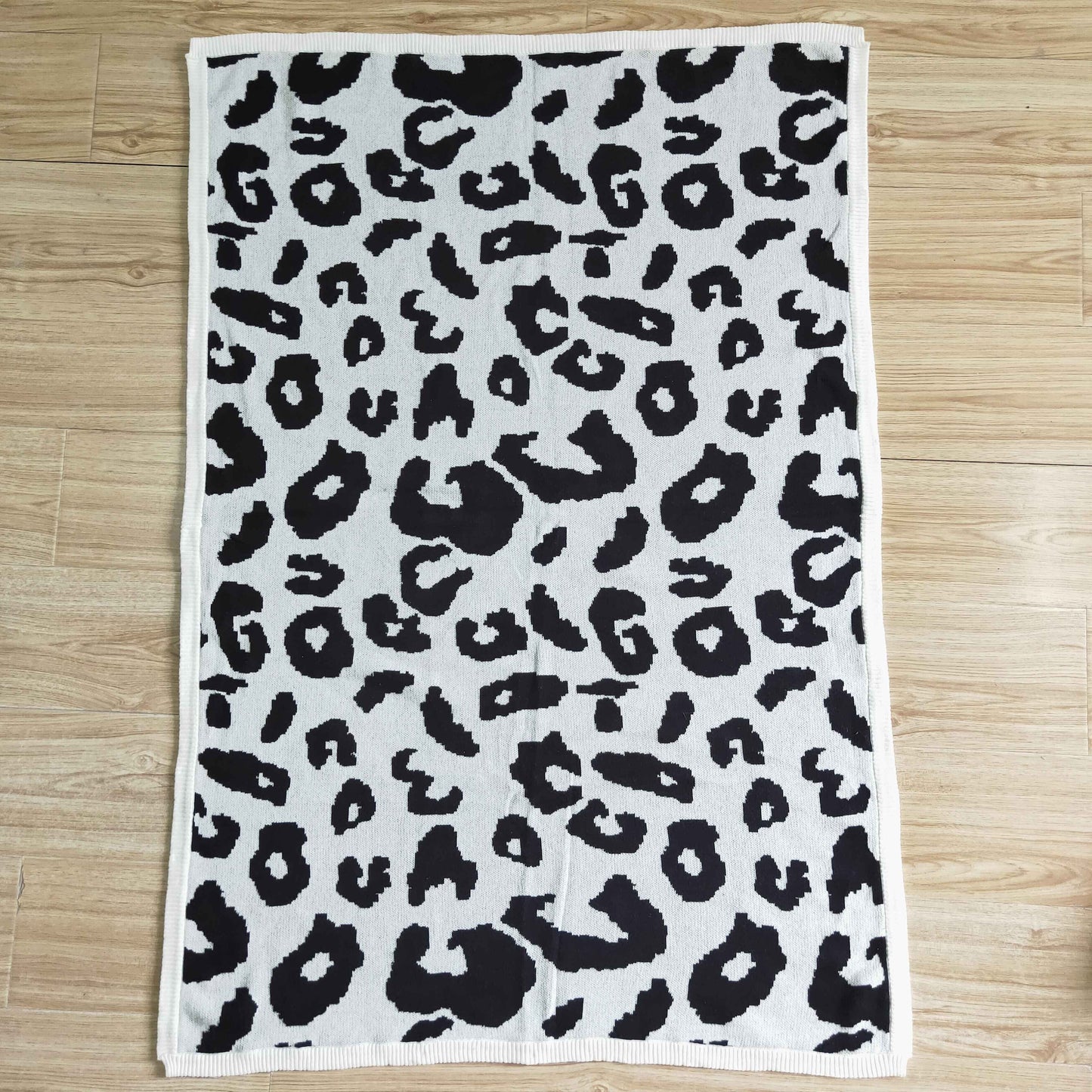 BL0023 Woolen Leopard Print Blanket