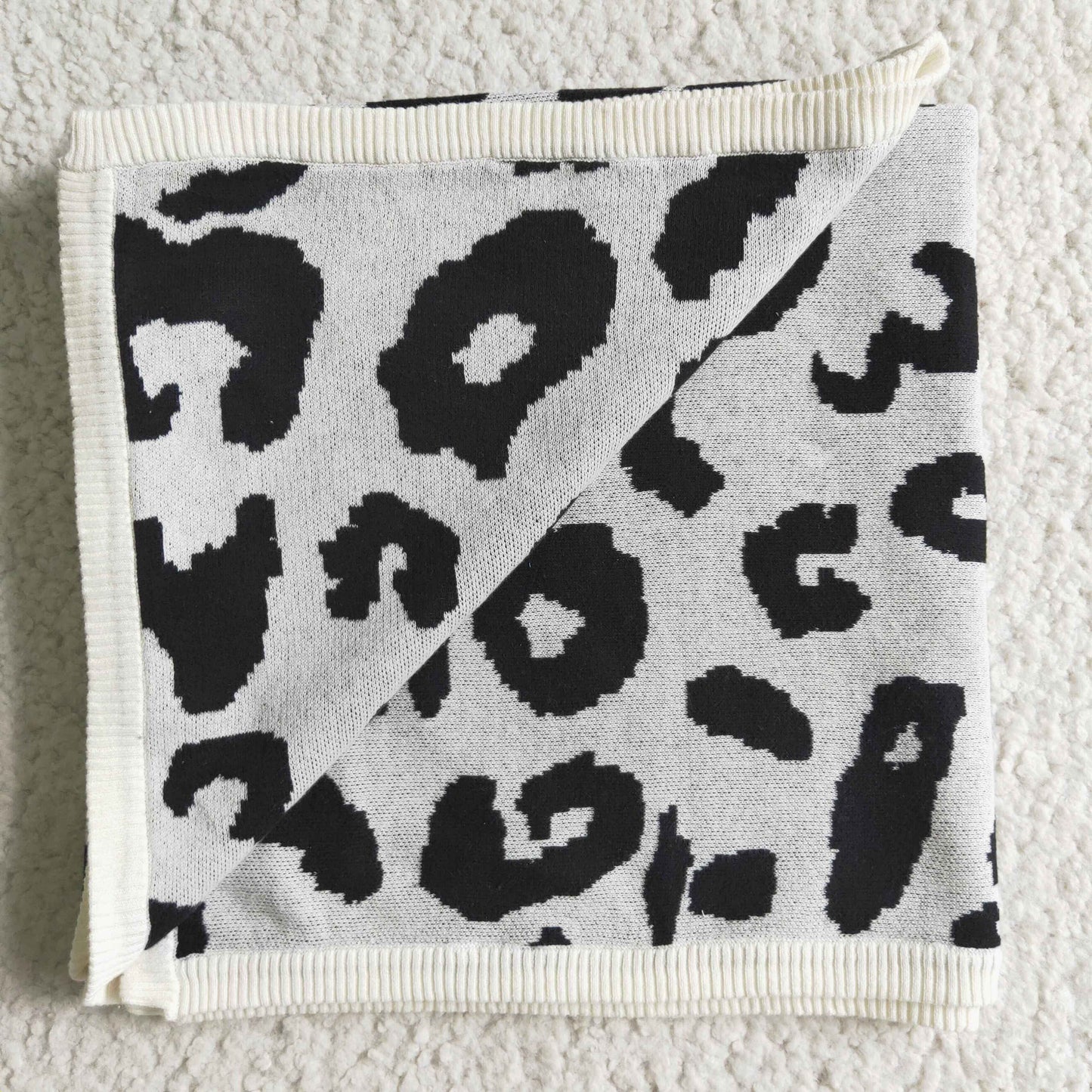 BL0023 Woolen Leopard Print Blanket