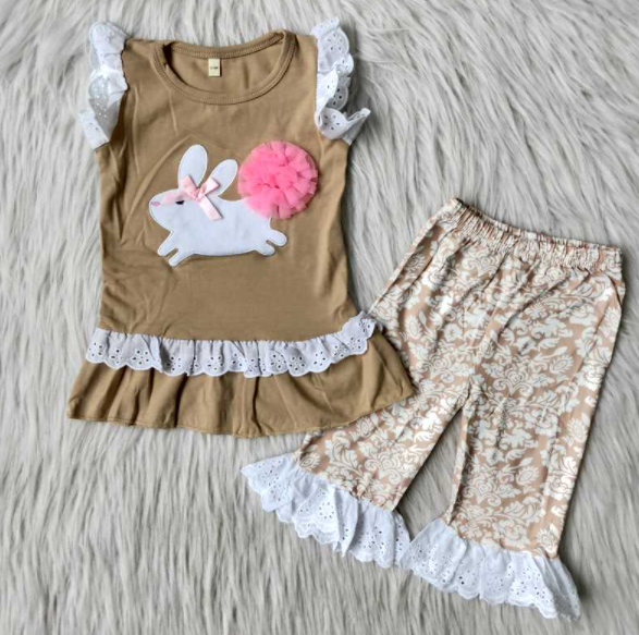 flower bunny girl 3/4 pants outfits