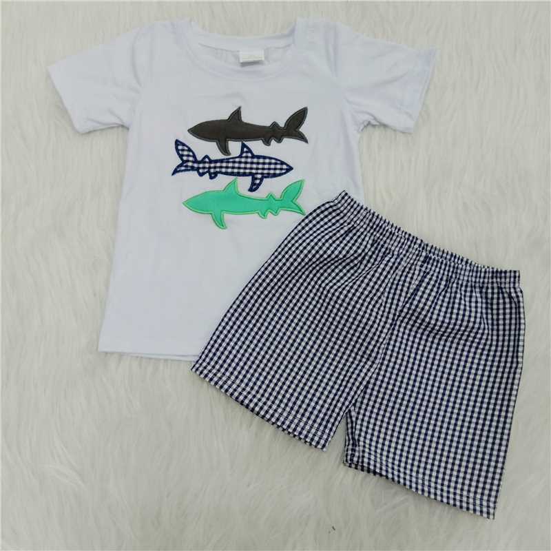 3 fish embroidery boy's short-sleeved outfit