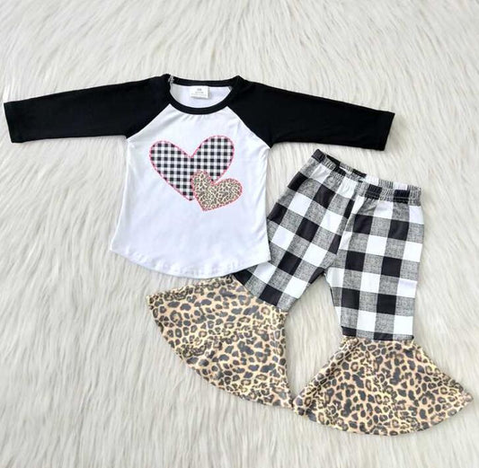 6 B7-23 Valentine Heart Plaid Girl Outfits